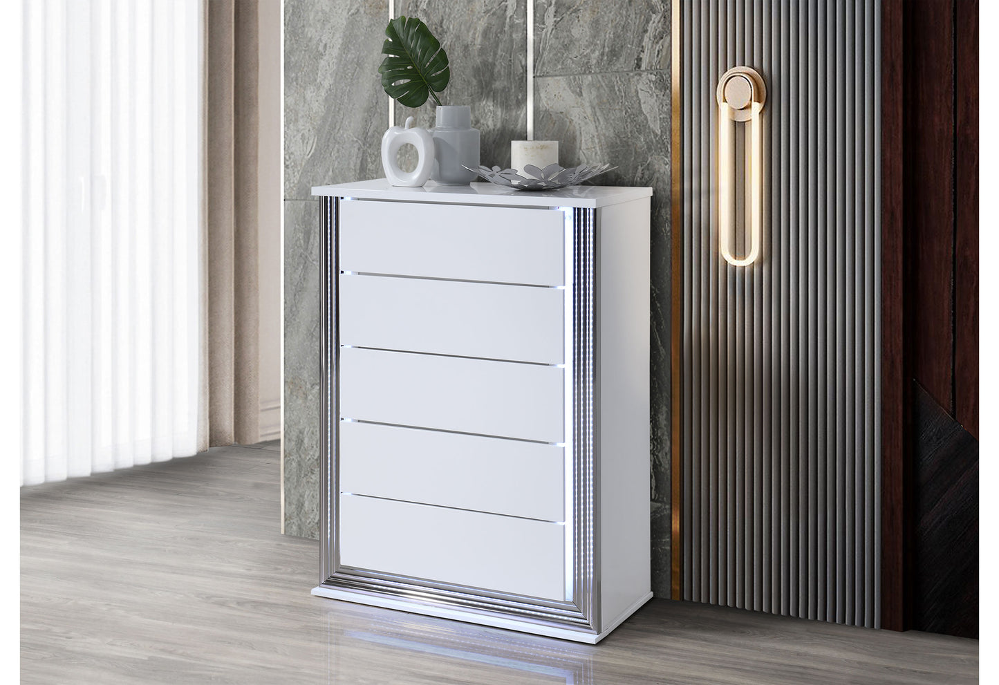 abigail smooth white,ylime smooth white fully slatted chest with led